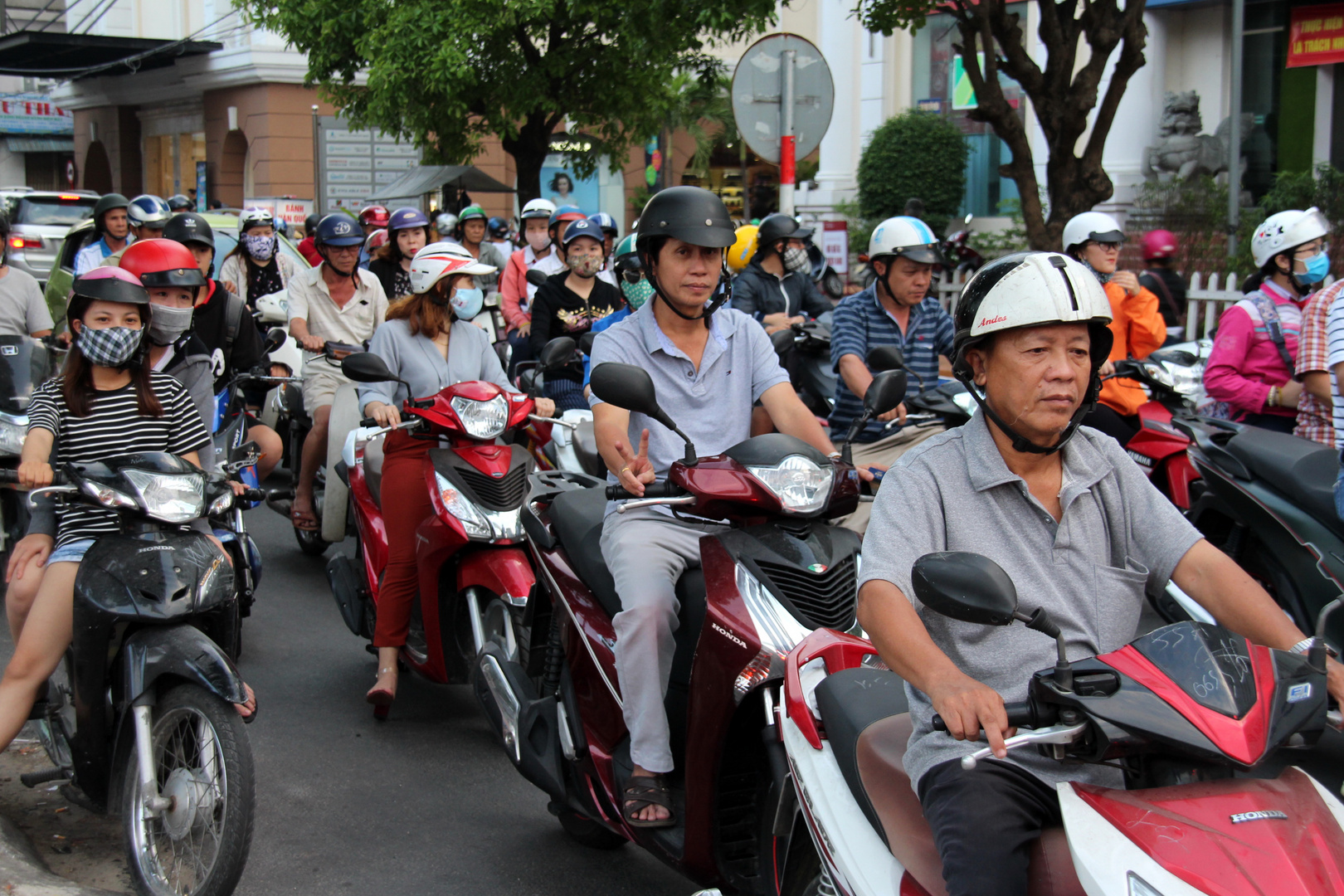 rush hour in danang