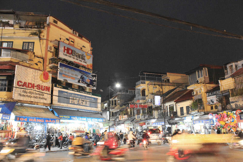 Rush hour in Hanoi - Jeanette Geissler