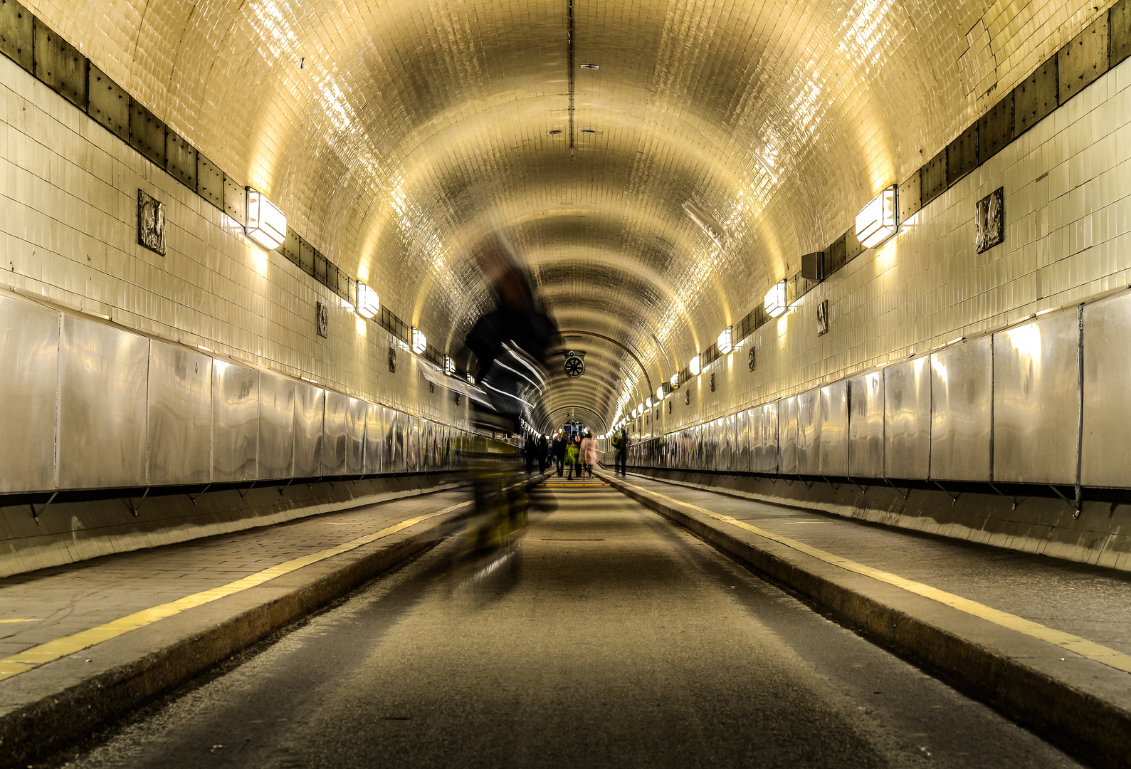 Rushhour im Elbtunnel