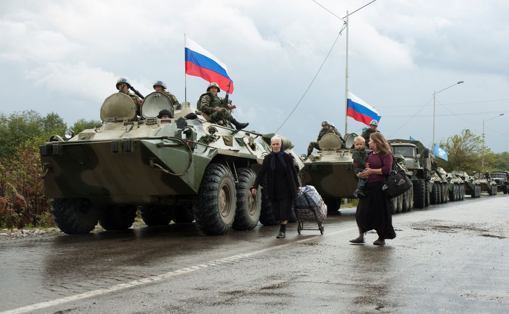 Russian tanks leaving Georgia 2008