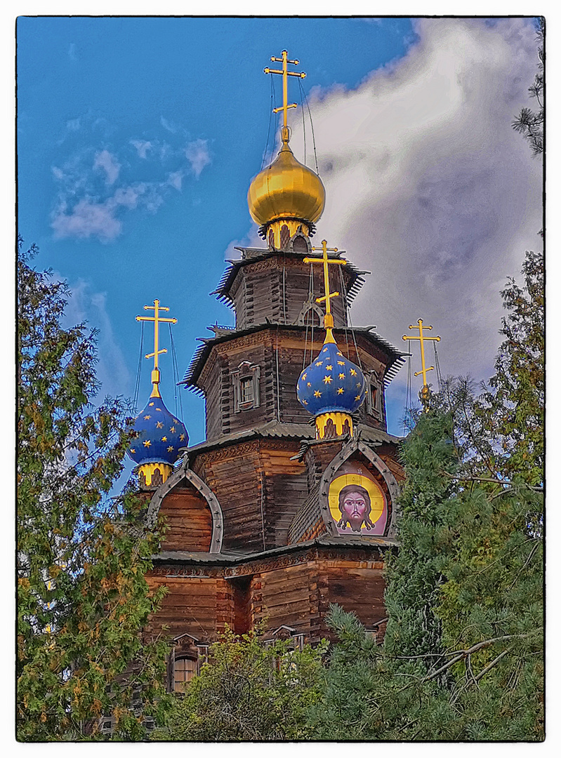 Russisch-orthodoxe Holzkircheirche Gifhorn 