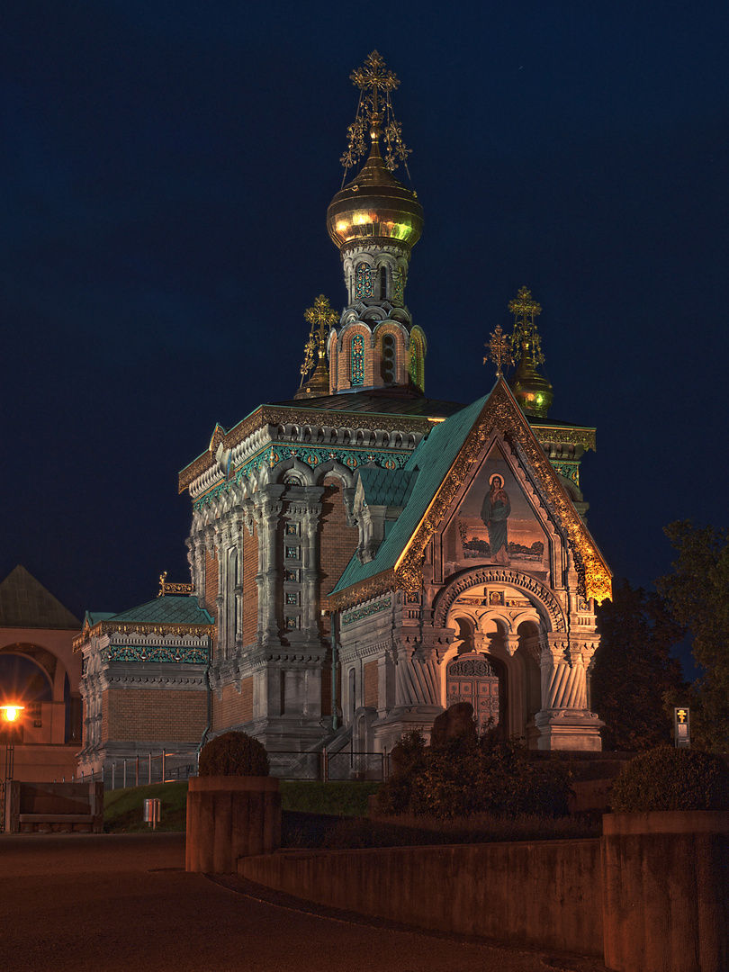 Russische Kapelle auf der Mathildenhöhe in Darmstadt bei Nacht