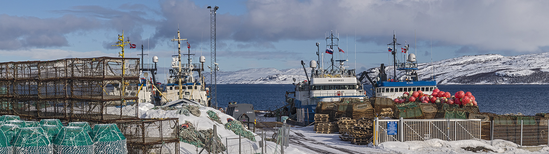 RUSSISCHE KÖNIGSKRABBEN-FISCHERBOOTE, KIRKENES