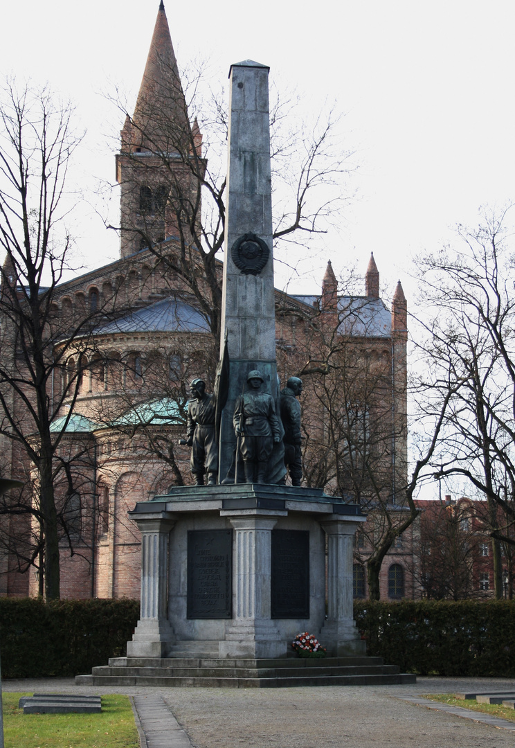 Russischer Friedhof hinter der St.Peter und Paul Kirche zu Potsdam