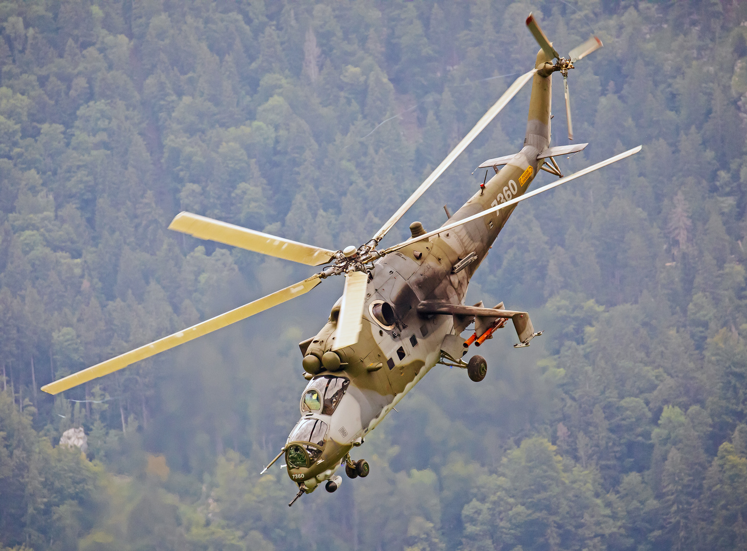 Russischer Heli Foto & Bild | luftfahrt, flugzeuge, militärflugzeuge ...