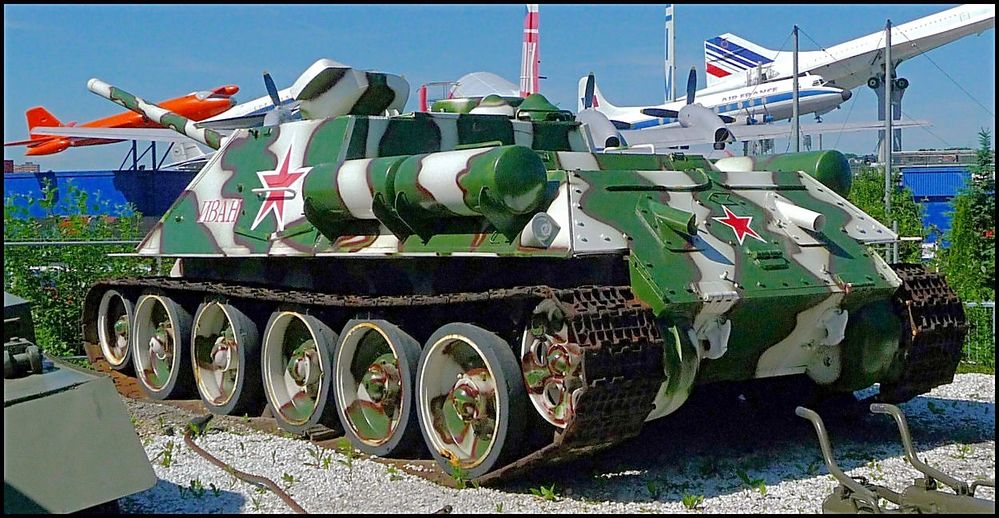 Russischer Jagdpanzer SU-100