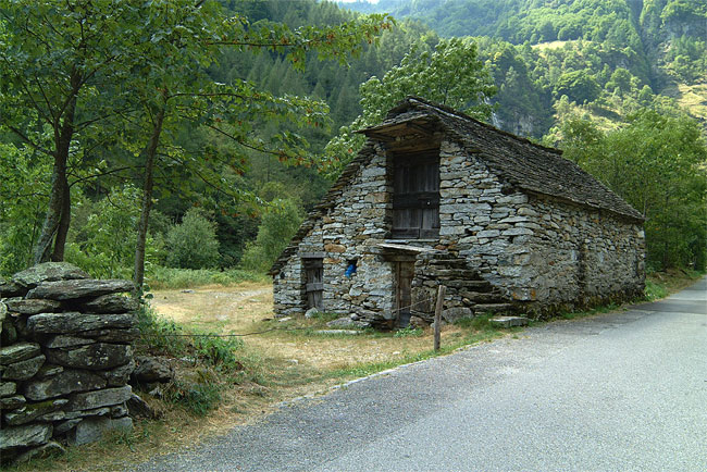 Rustico im Verzasca-Tal