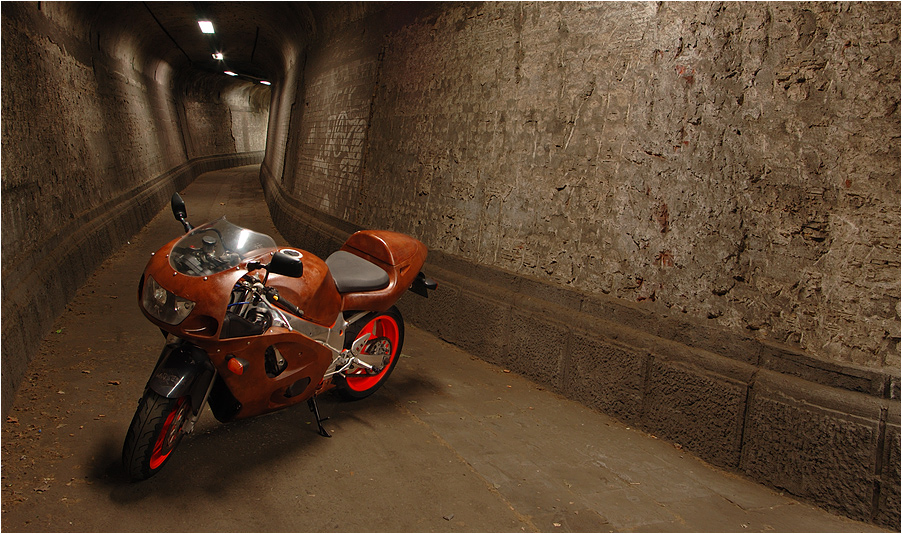 Rusting in the dark - GSX-R II