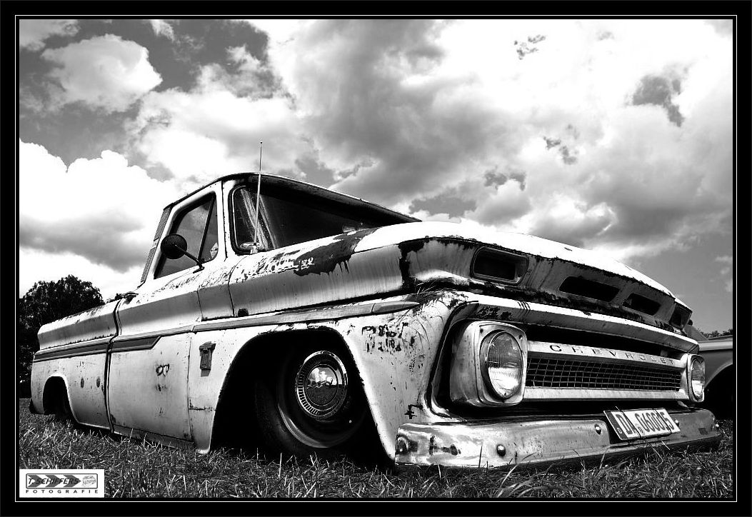 RUSTY CHEVY