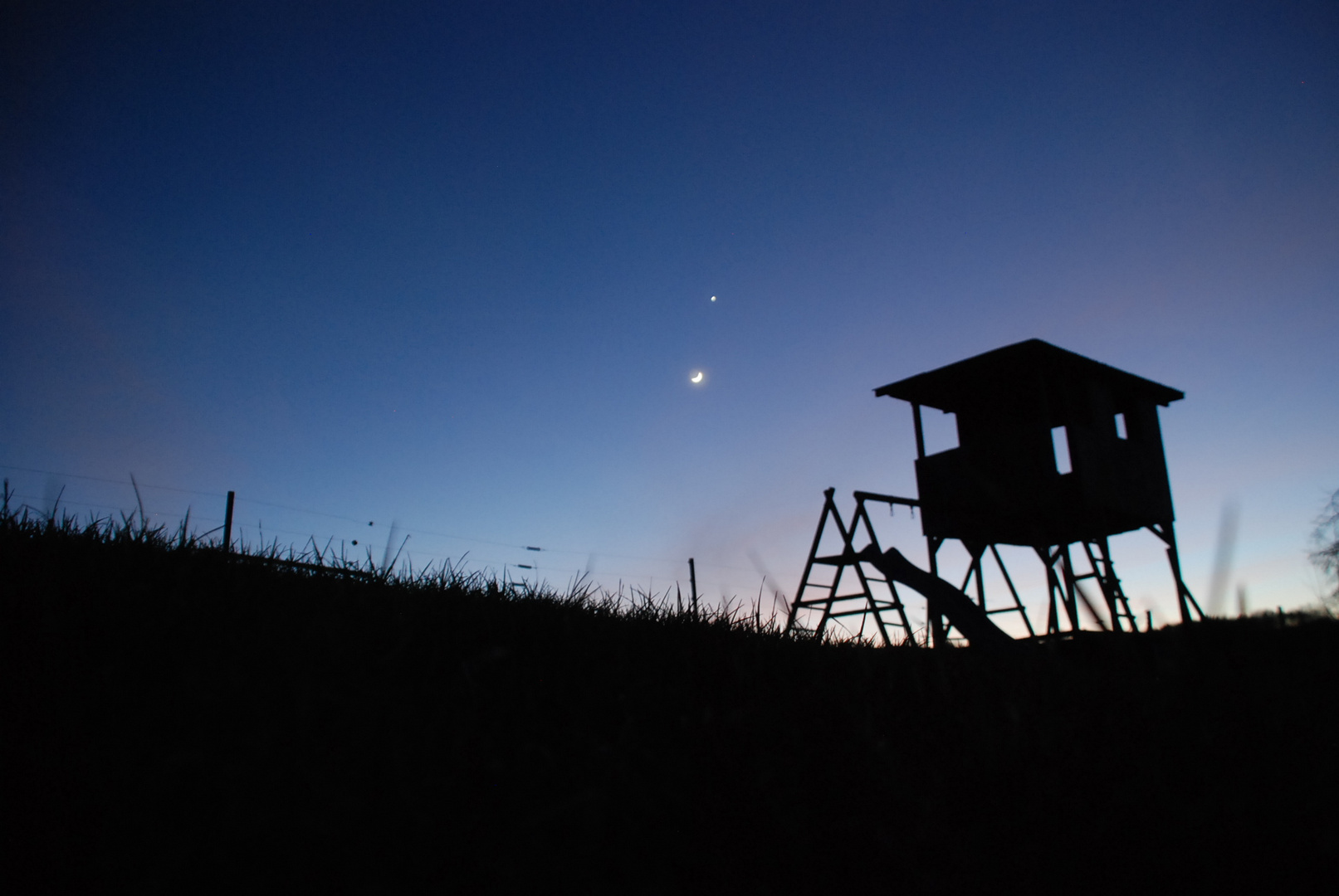 Rutsche und Mond