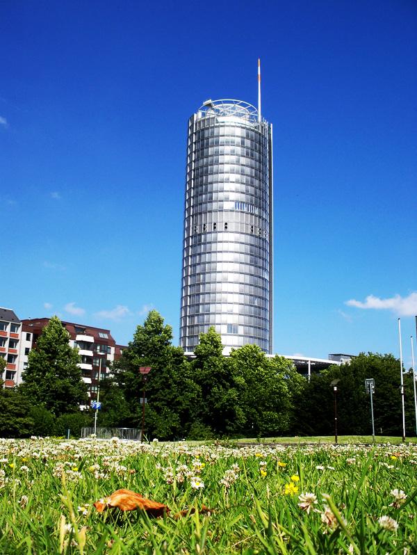 RWE Turm Essen Foto & Bild | architektur, hochhäuser ...