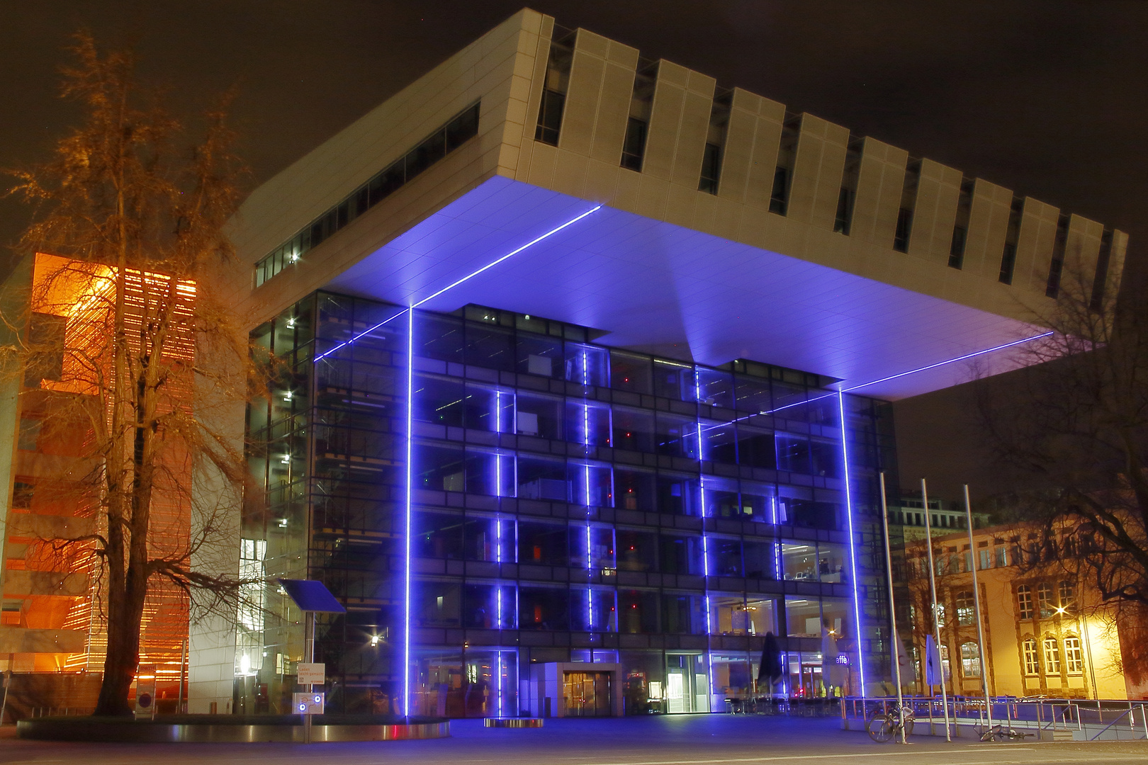 RWTH-Gebäude SuperC und Toaster