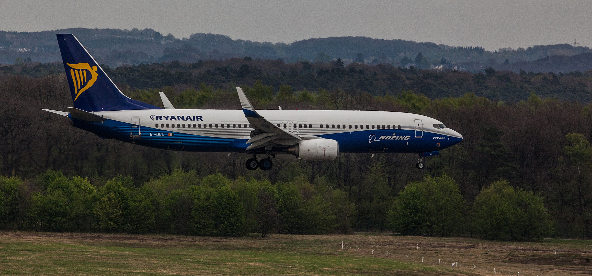 RYANAIR in BOEING-Farben B737-800 - Kennung EI-DCL