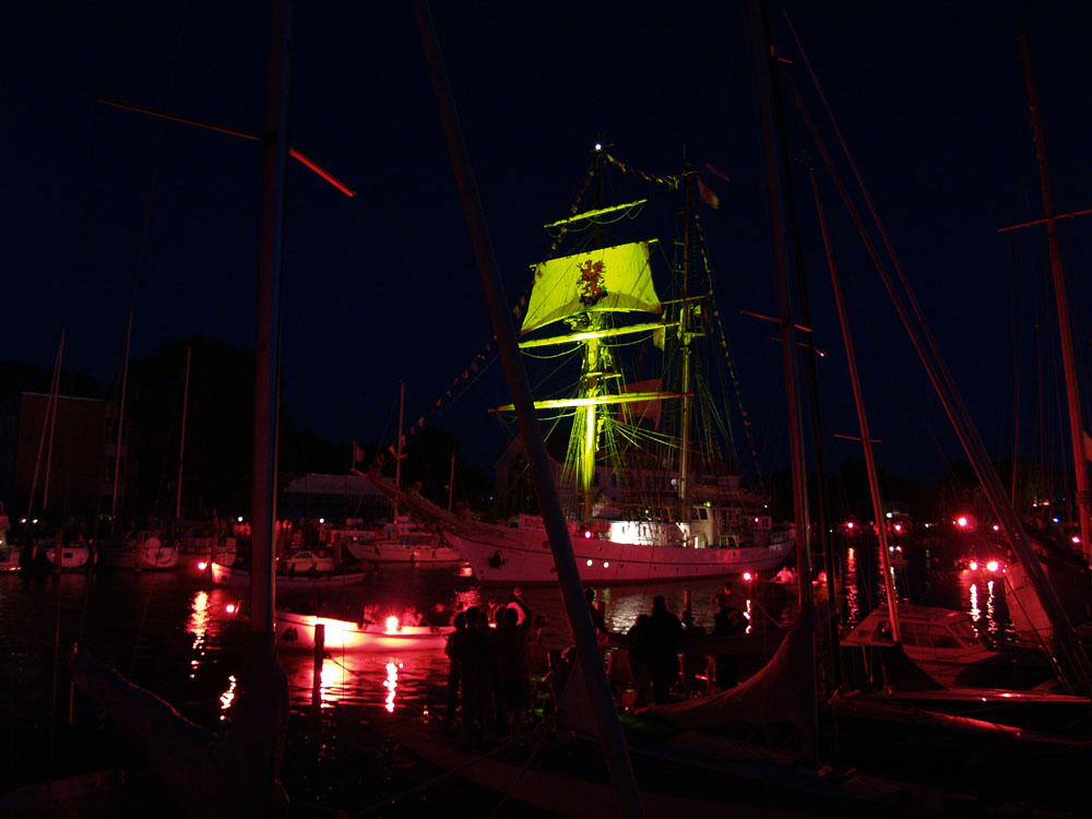 *Ryck in Flammen* Fischerfest Greifswald 2006