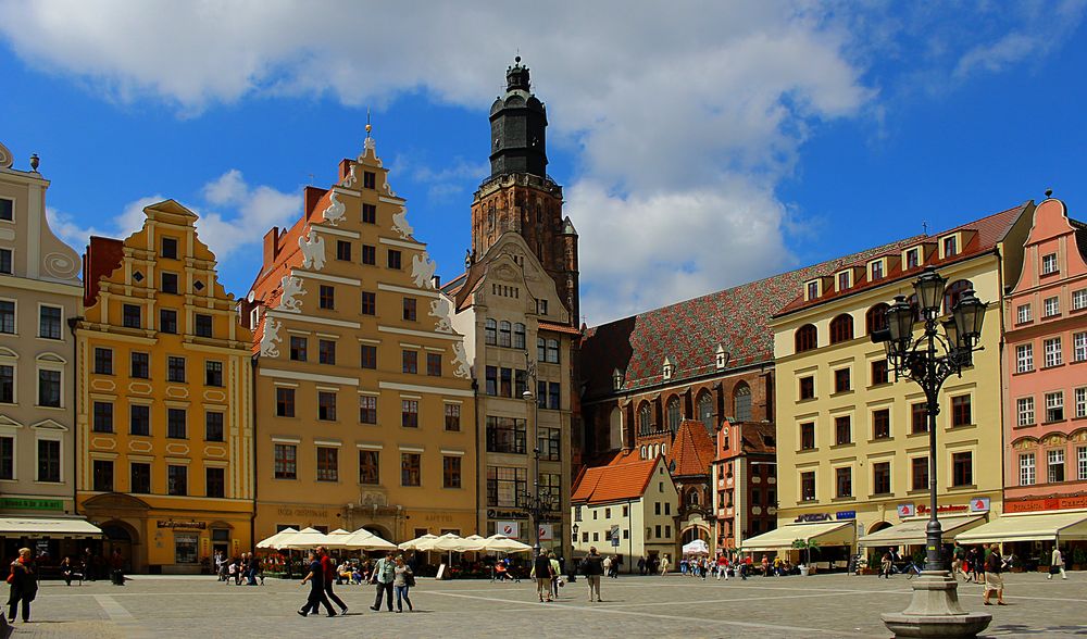 Rynek mit Elisabethkirche in Wroclaw
