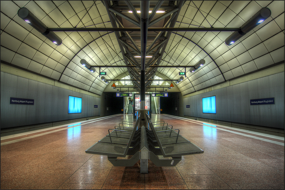 °° S-Bahn Airport **