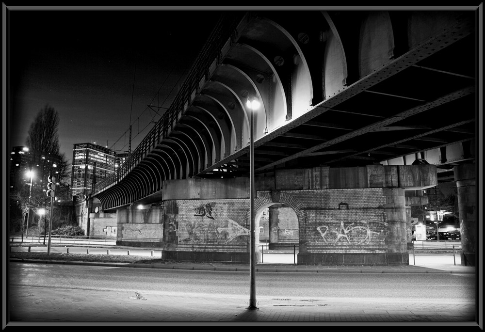 S-Bahn Brücke Berliner Tor in Hamburg