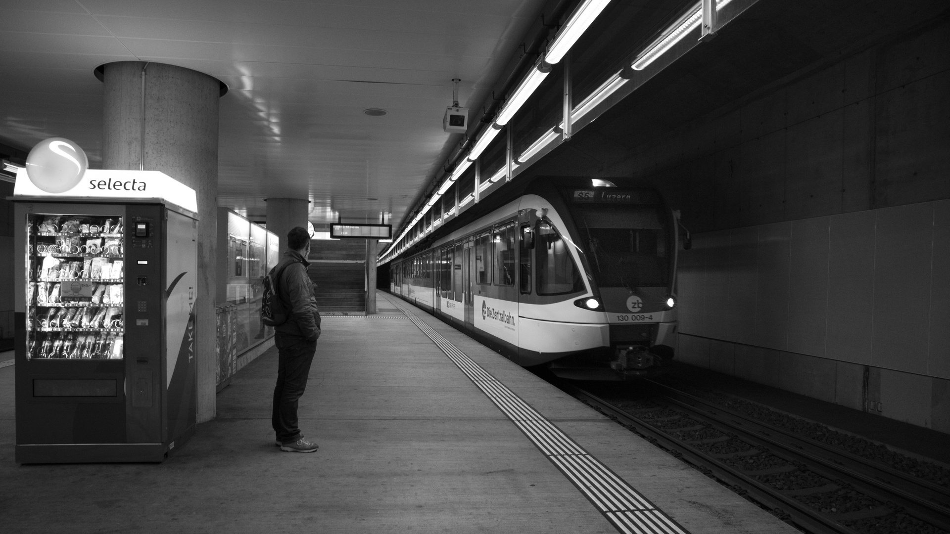 S-Bahn-Haltestelle Luzern Allmend Messe 1