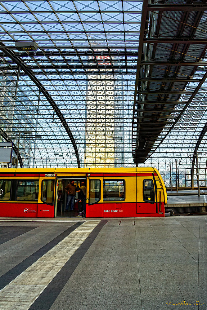 S-Bahn im Berliner Hbf