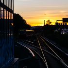 S-Bahn mit Stau-Ausblick