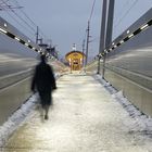 s-bahnbruecke mit nonne und mann, salzburg