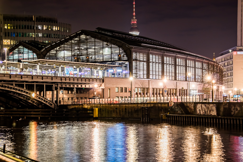 S-Bahnhof Friedrichstraße "Berlin"