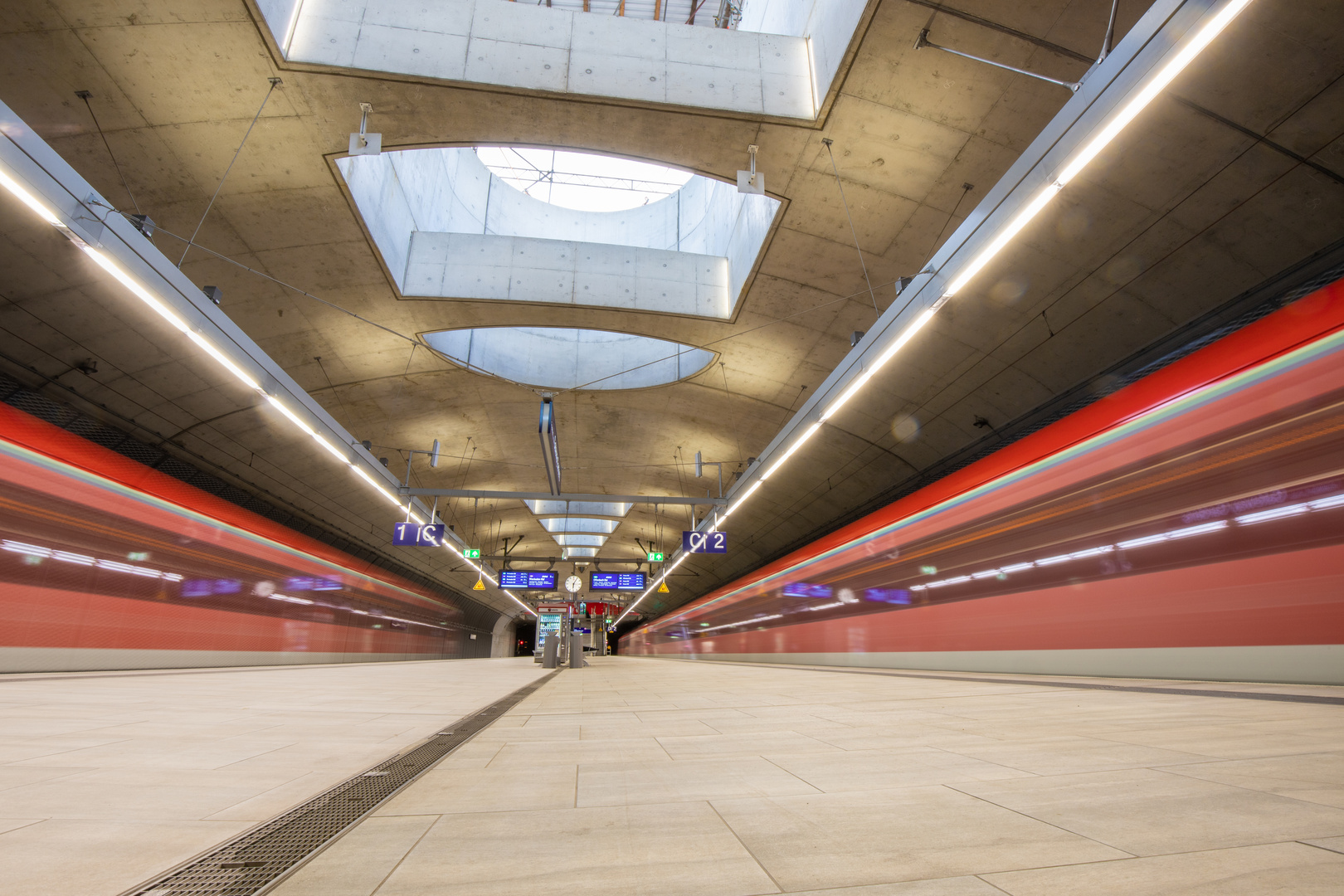 S-Bahnhof Gateway Gardens in Frankfurt