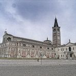 S Benedetto Po (MN): La piazza di Matilde di Canossa