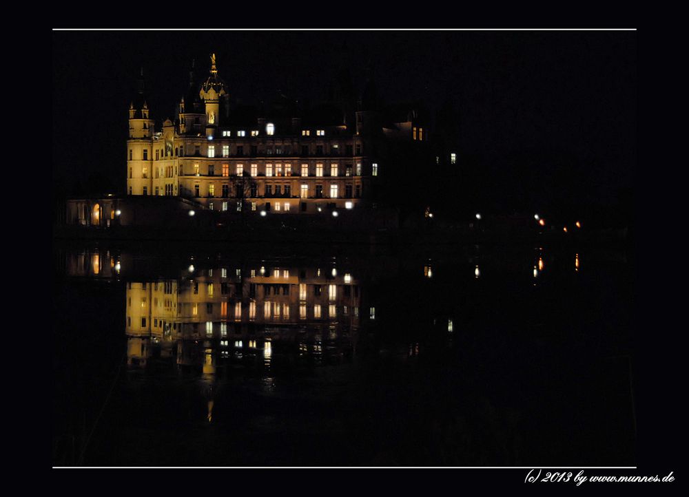 s-c-h-l-o-s-s- <<< SCHWERIN<---------