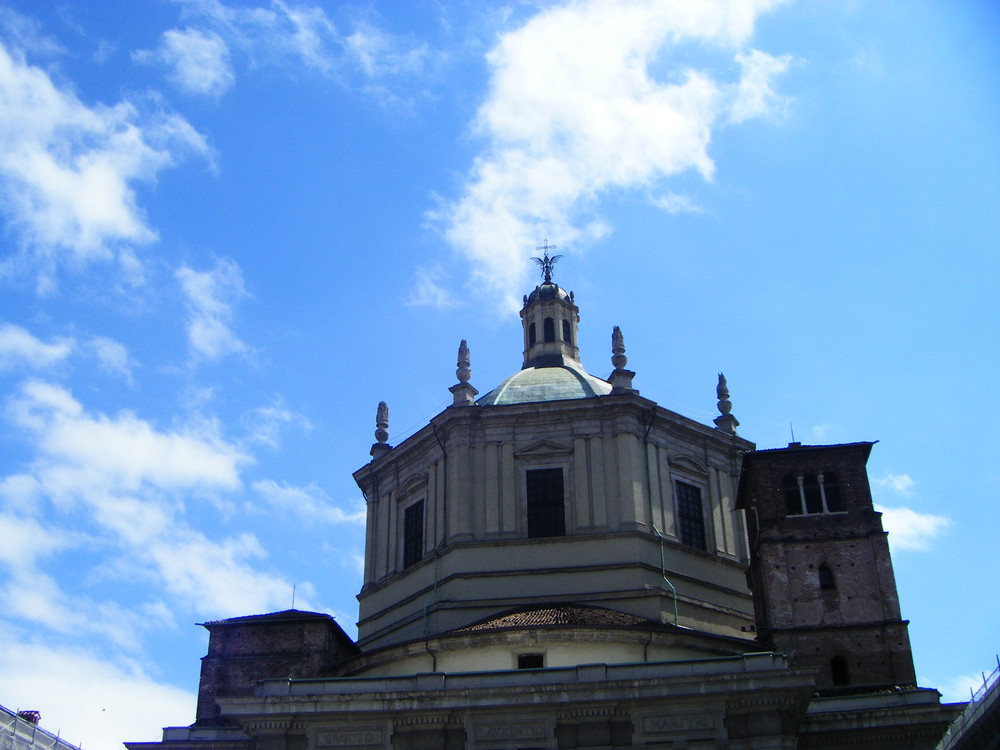 S. Lorenzo, blue sky.