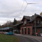 S-Wagen 246 am Waldbahn-Gebäude in Neu-Isenburg/Stadtgrenze