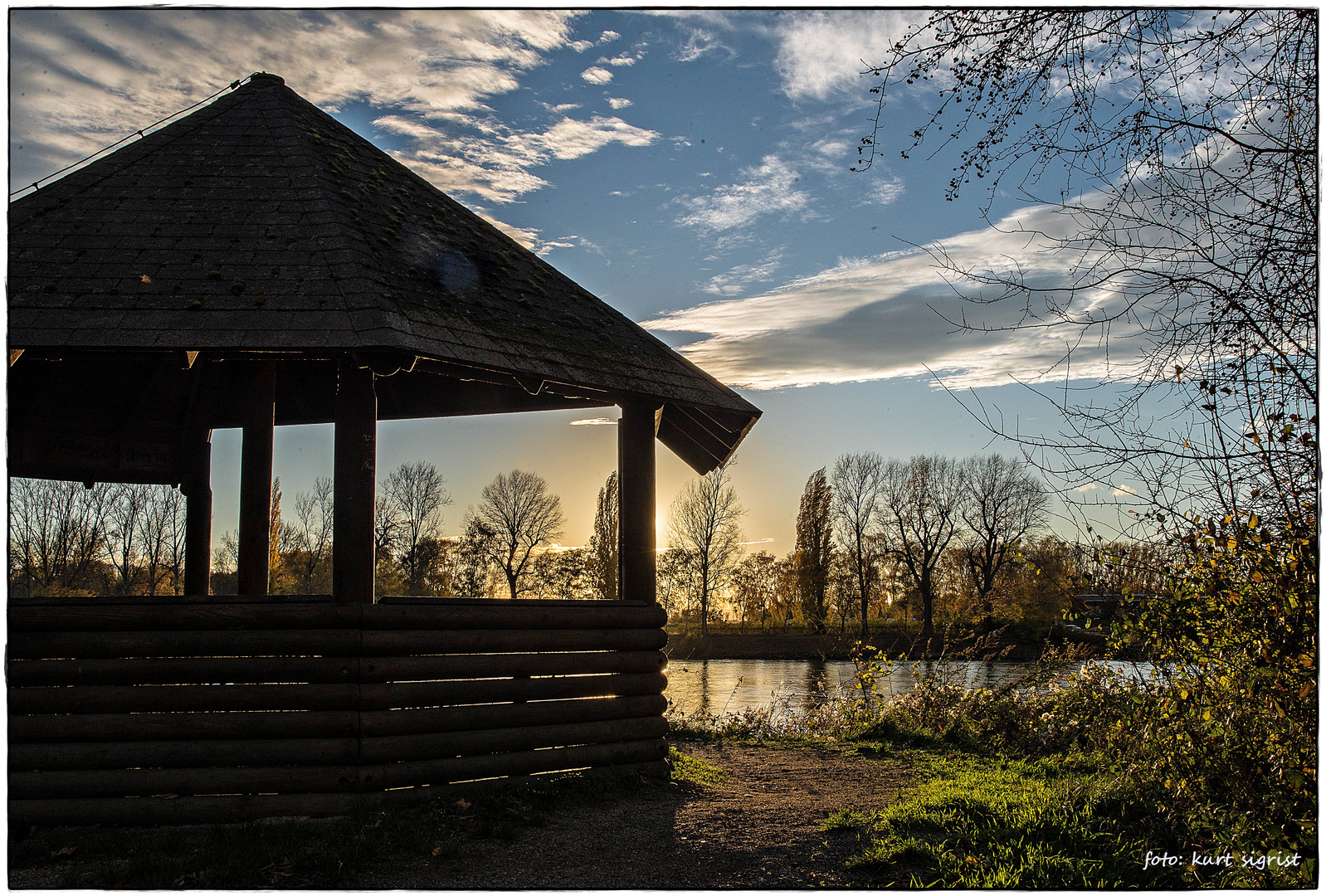 ´s wird Abend am "Vater Rhein"