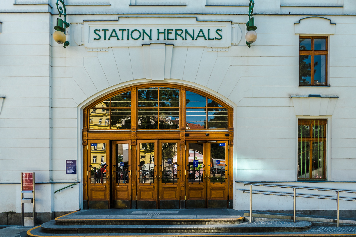 S45 Station Hernals Portal