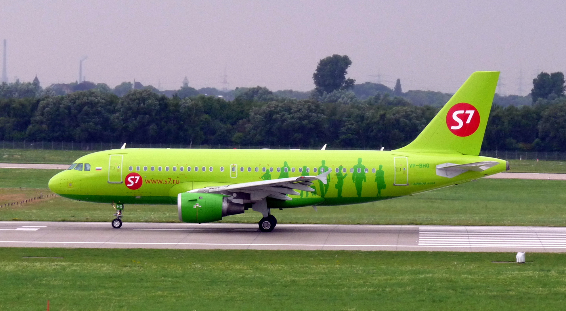S7 Airlines Airbus A319-114