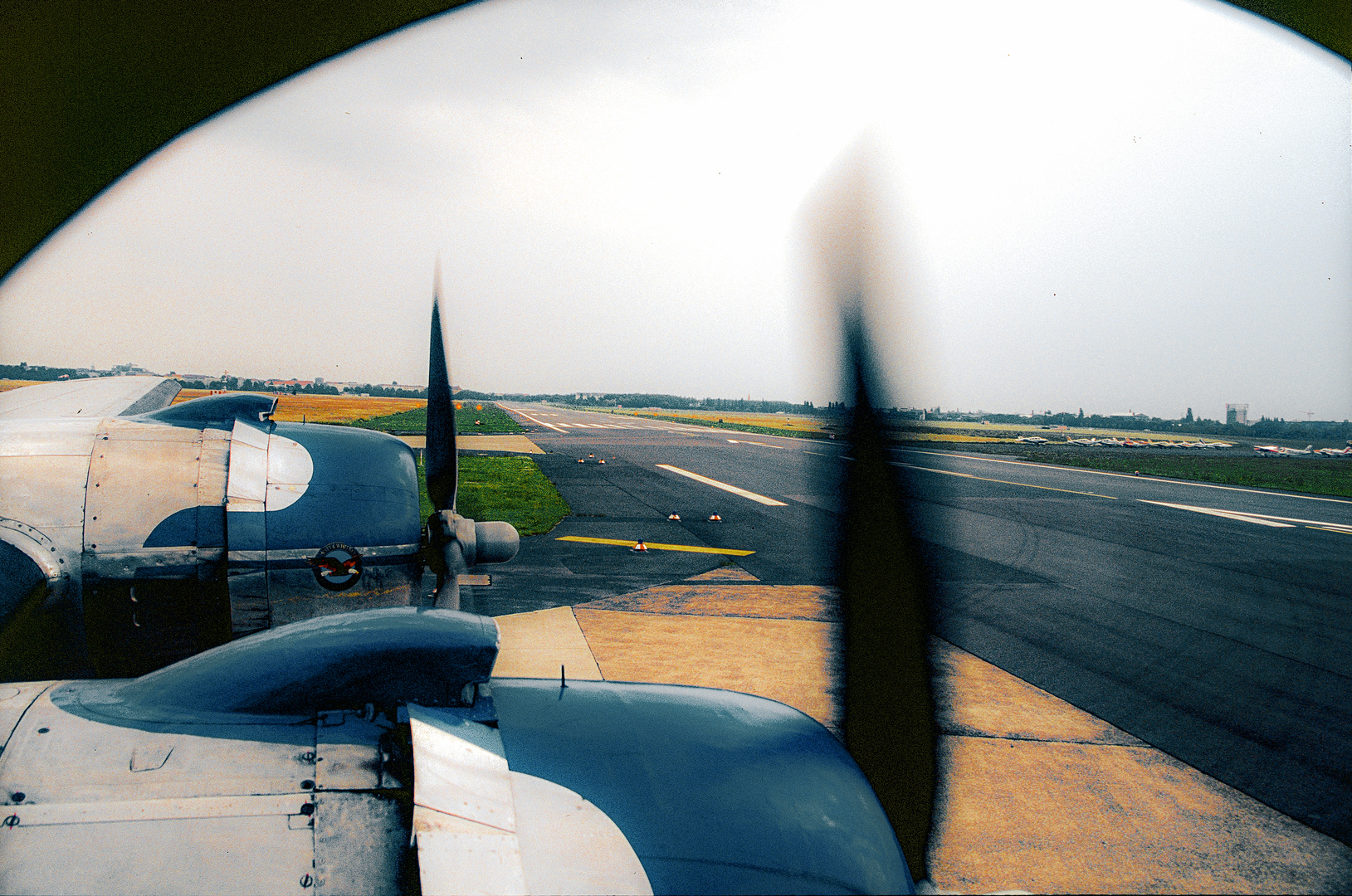 SAA DC-4 Line-up 09R