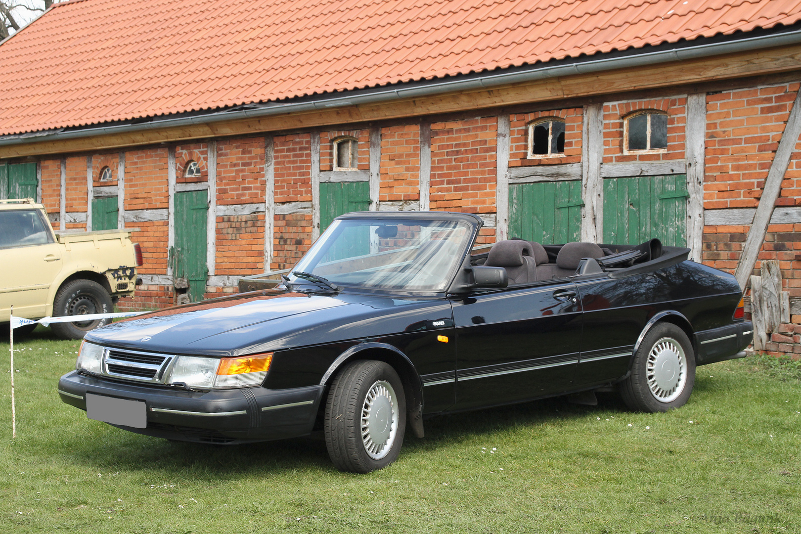 SAAB 900I