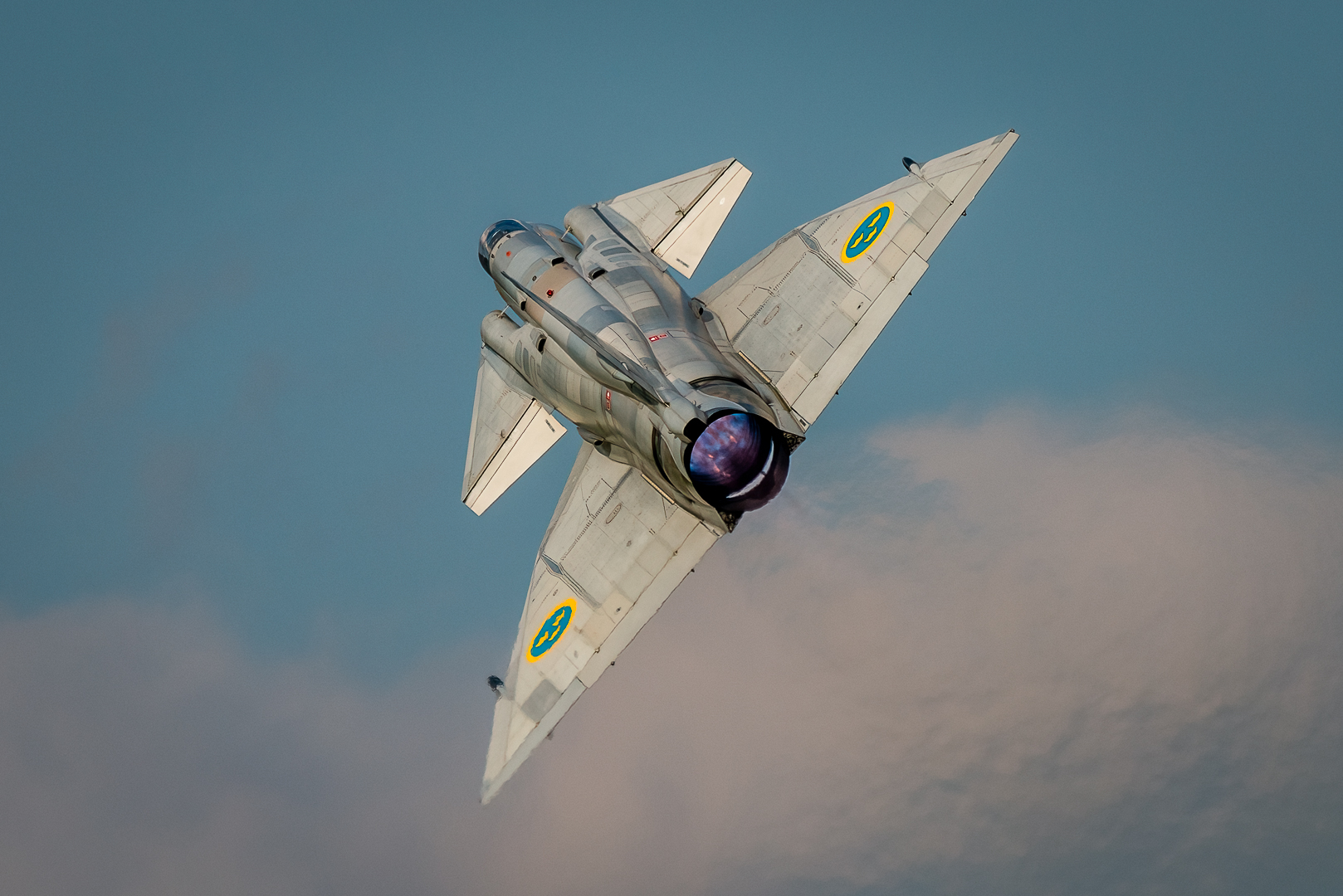 SAAB AJS-37 Viggen backside