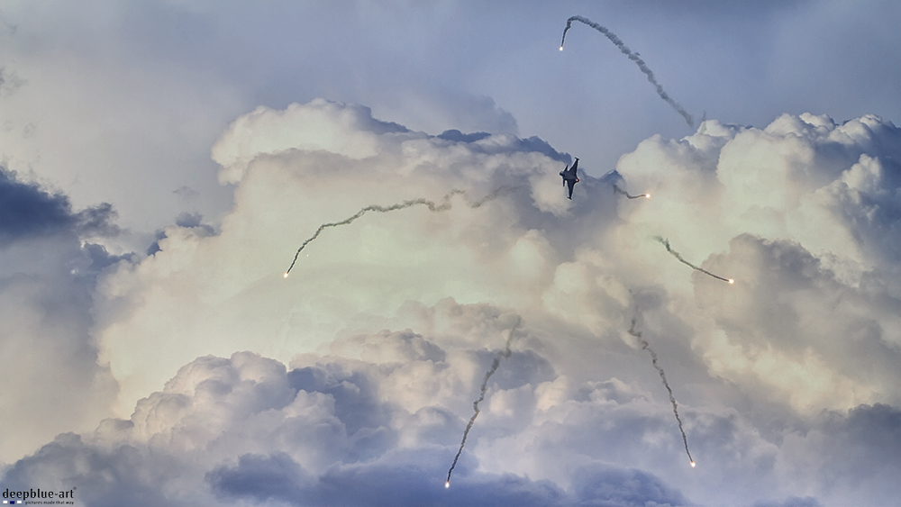 Saab JA-39 Gripen dropping Flares