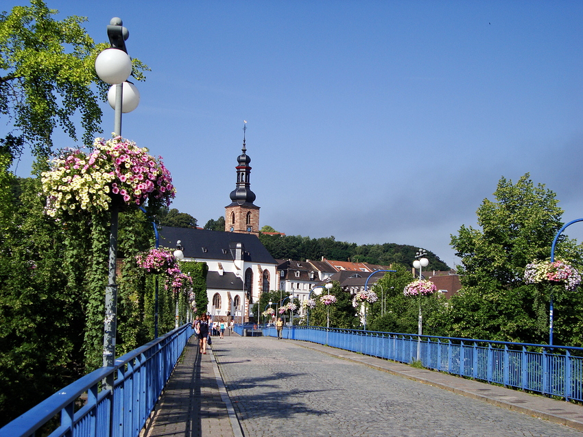 Saarbrigge im Sommer