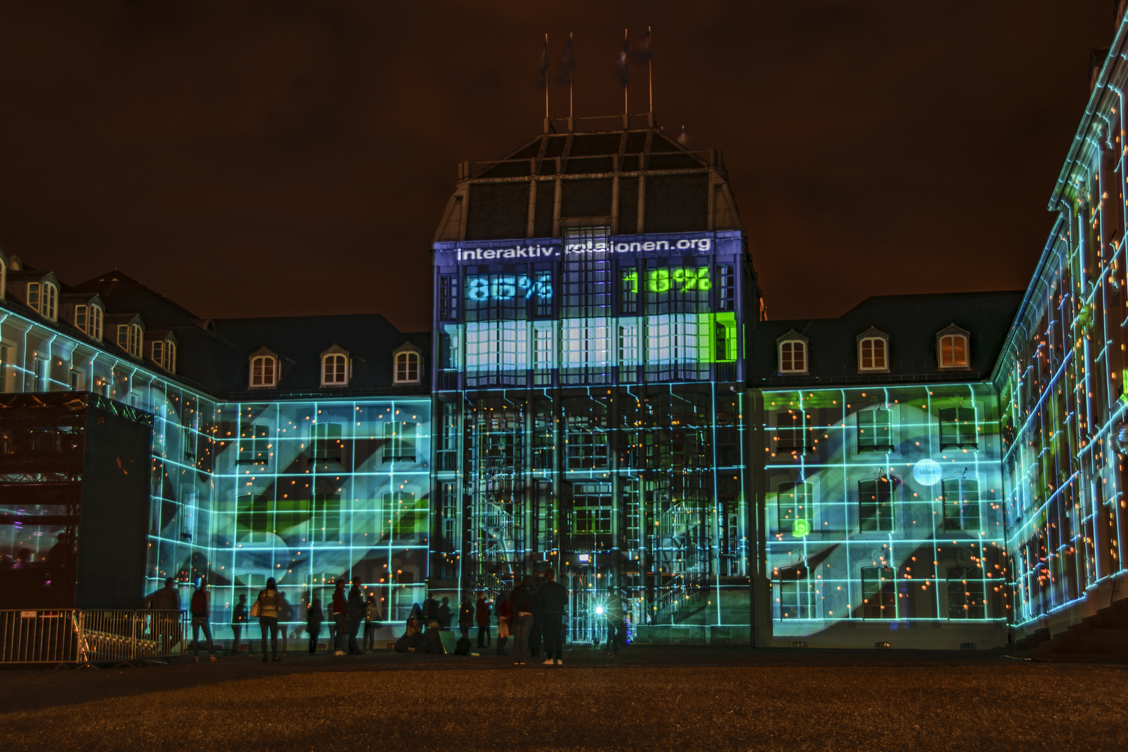 Saarbrücken bei Nacht (Schloß, illuminiert 06)