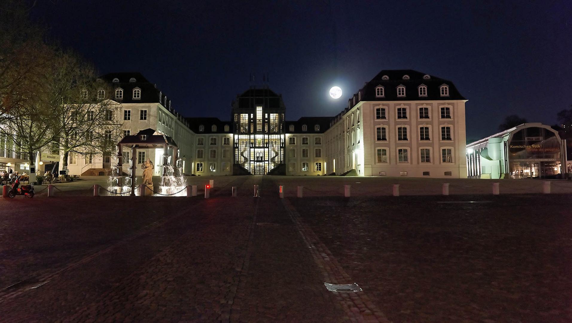 Saarbrücker Schloss im April 2013 Panorama