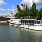 Saarbrücker Schwimmschiff auf der Saar