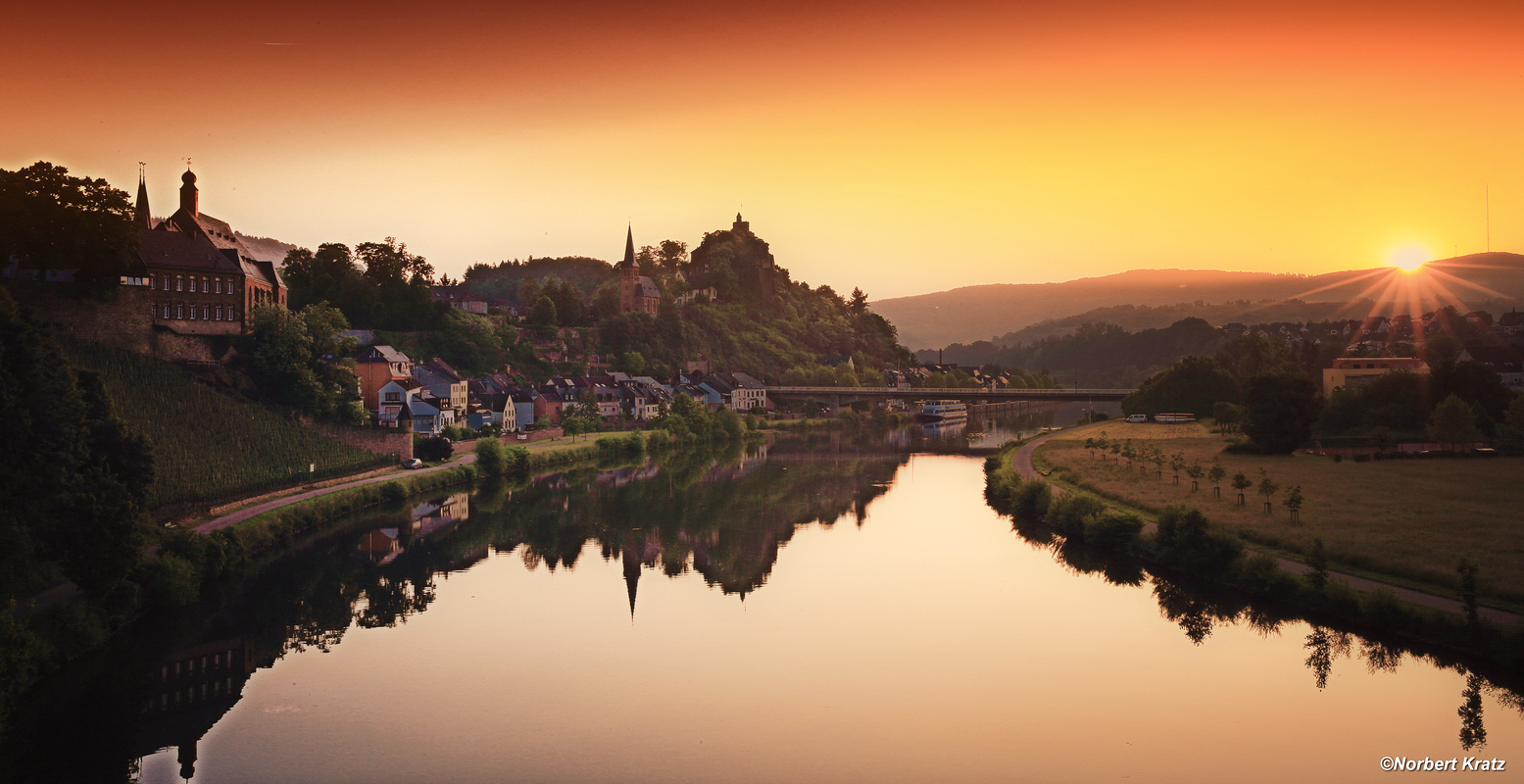 Saarburg erwacht,...Sonnenaufgang 08.06.2013 / 5:45