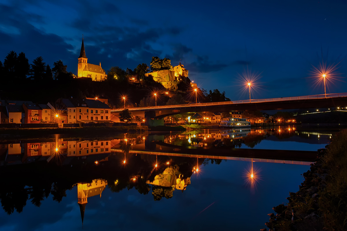 Saarburg in der blauen Stunde 