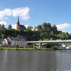 Saarburg mit Schiffsanlegestelle