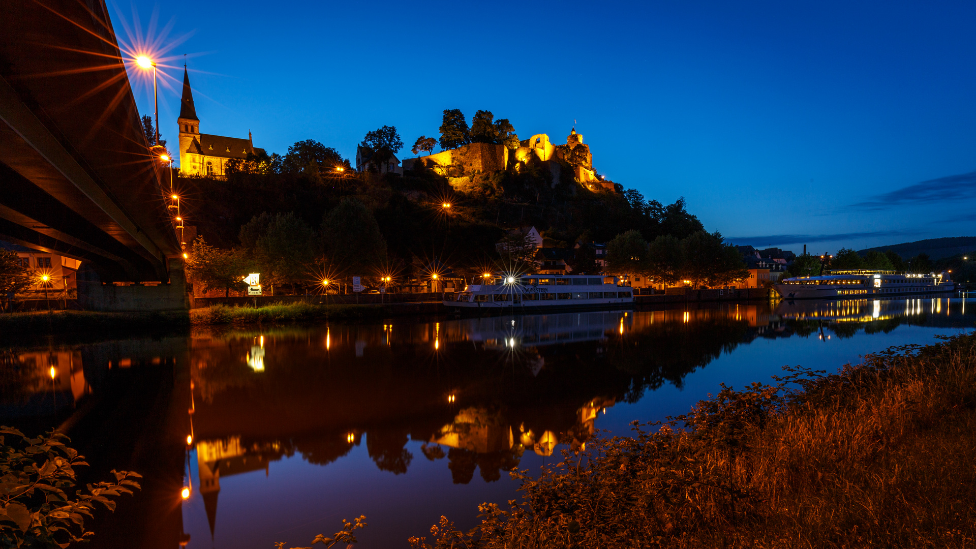 Saarburg zur blauen Stunde