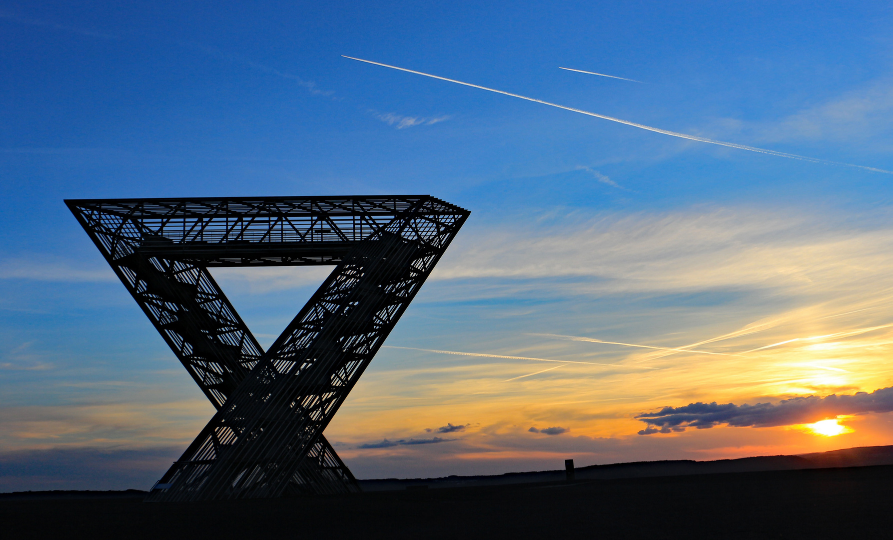 Saarpolygon mit Sonnenuntergang