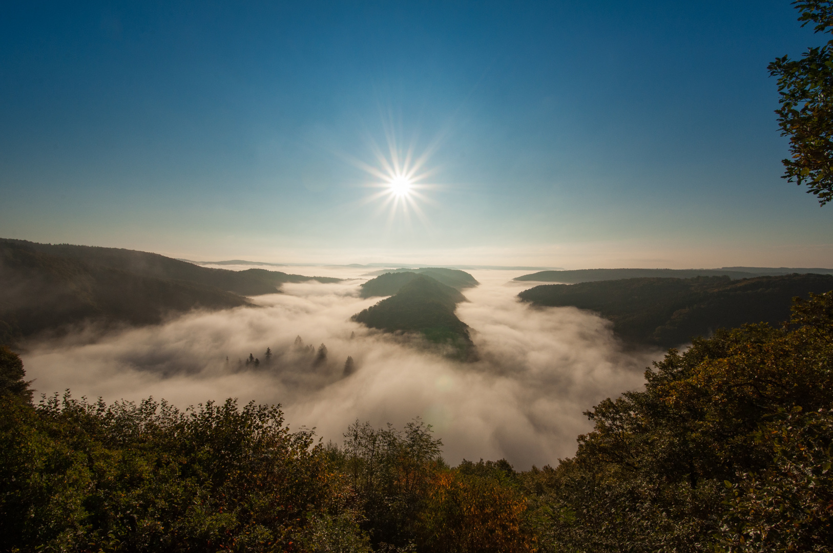 Saarschleife im Morgennebel