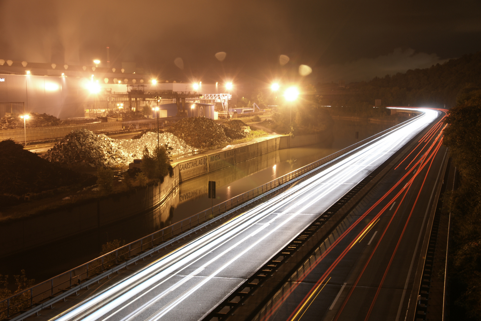 Saarstahl bei Nacht