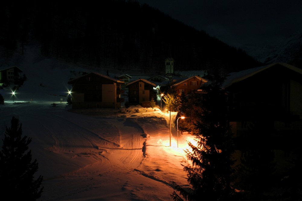 Saas Almagell by night